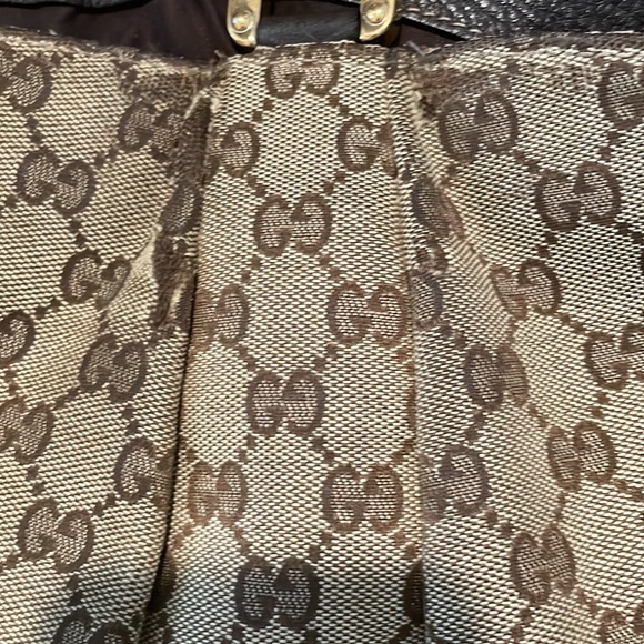 Gucci canvas should bag. - Picture 10 of 16
